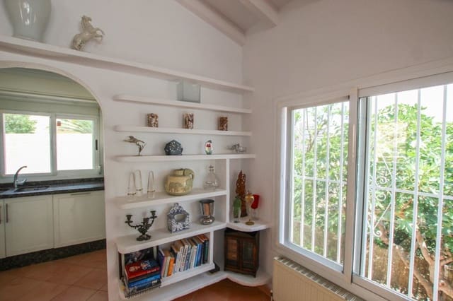 Chalet de 4 habitaciones en Calpe / Calp en venta - 650.000 € (Ref: 10013794)