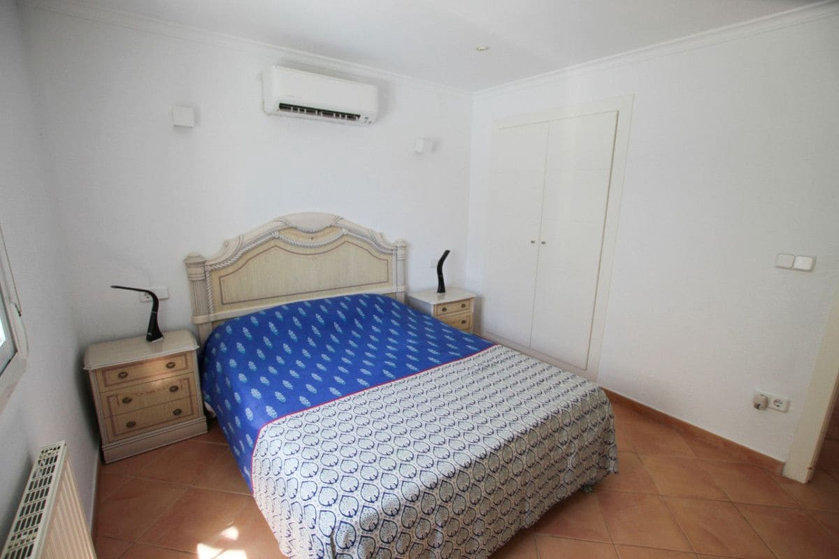 Chalet de 4 habitaciones en Calpe / Calp en venta - 650.000 € (Ref: 10013794)