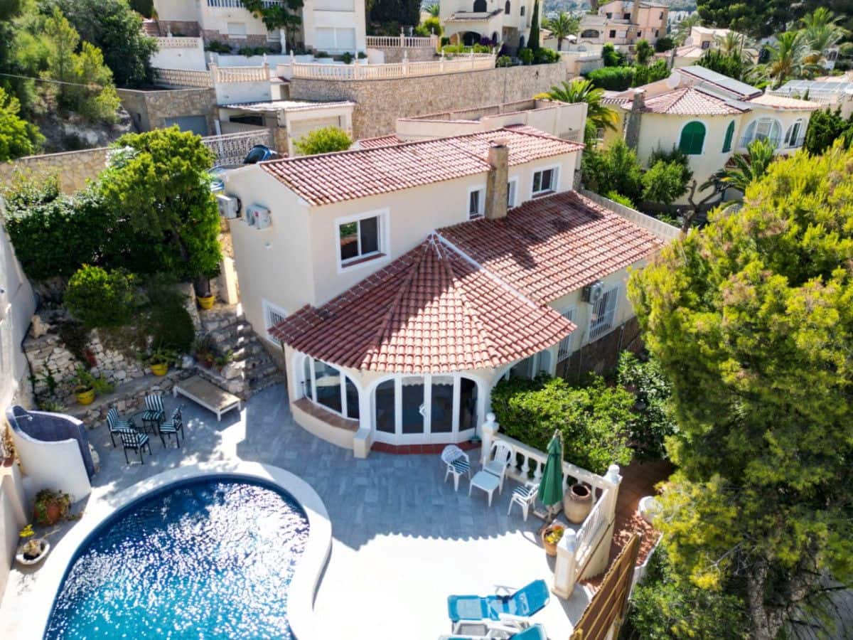 Chalet de 4 habitaciones en Calpe / Calp en venta - 650.000 € (Ref: 10013794)