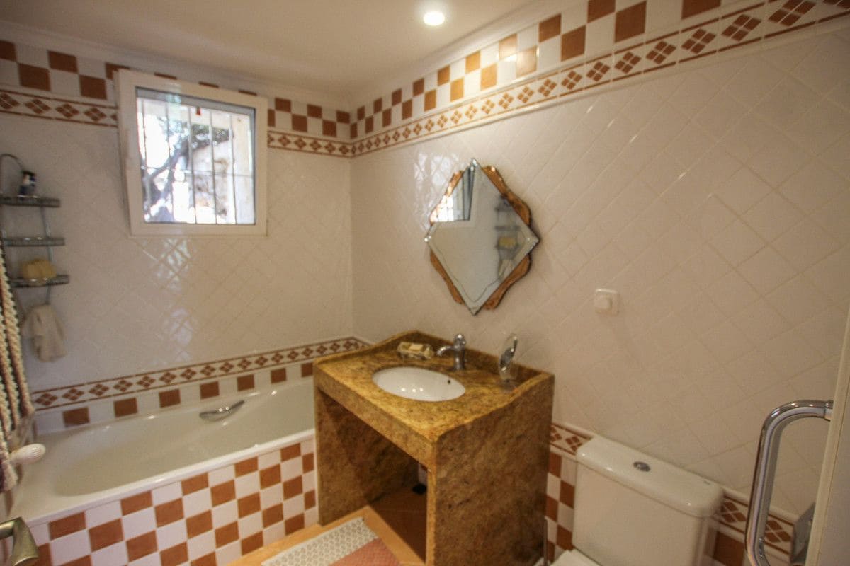 Chalet de 4 habitaciones en Calpe / Calp en venta - 650.000 € (Ref: 10013794)