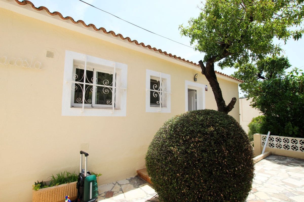 Chalet de 4 habitaciones en Calpe / Calp en venta - 650.000 € (Ref: 10013794)
