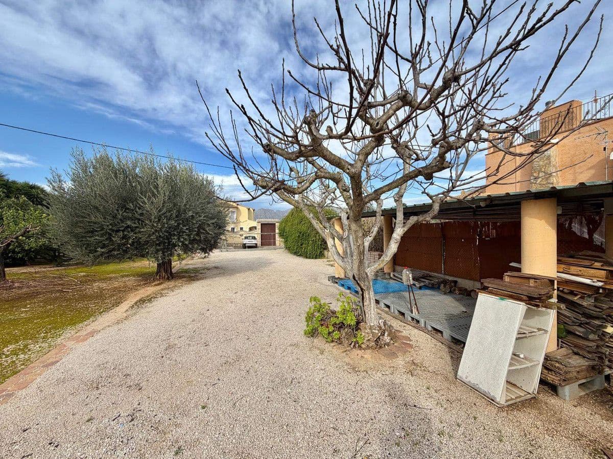 8 bedroom Villa for sale in Pedreguer - € 975,000 (Ref: 10013802)