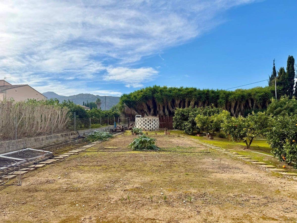 8 bedroom Villa for sale in Pedreguer - € 975,000 (Ref: 10013802)