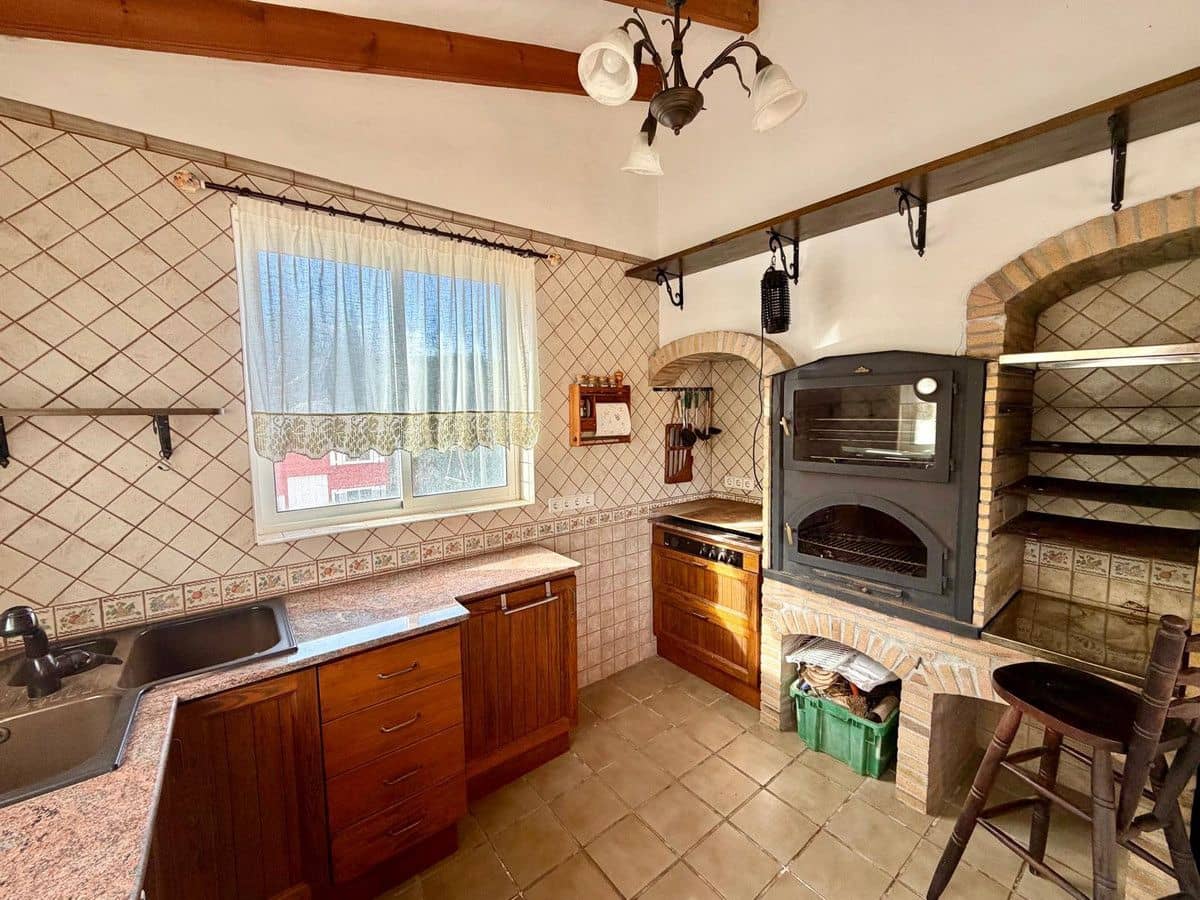 8 bedroom Villa for sale in Pedreguer - € 975,000 (Ref: 10013802)