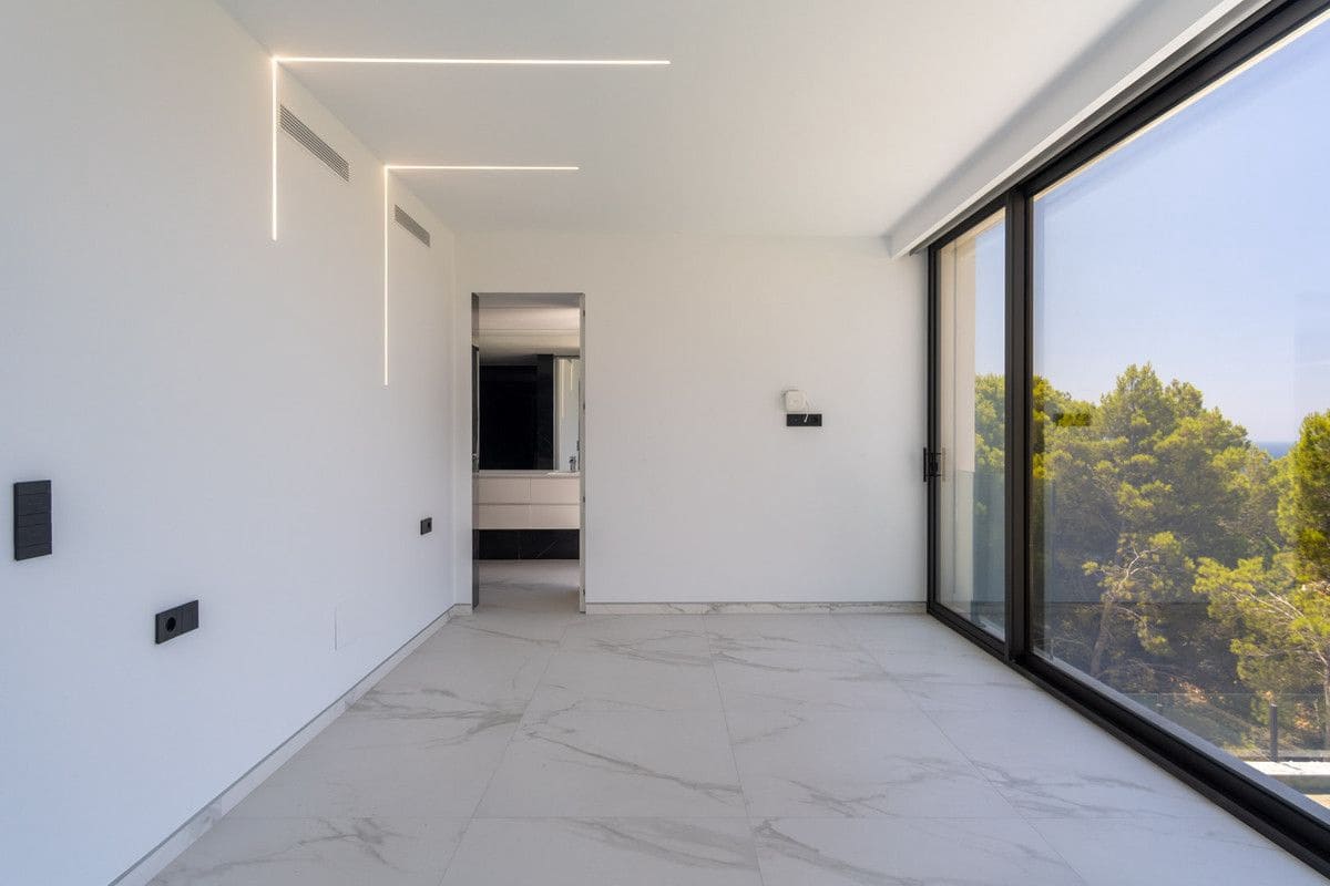 5 bedroom Villa for sale in Altea - € 2,500,000 (Ref: 10013806)