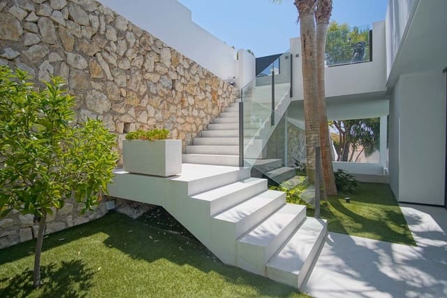5 bedroom Villa for sale in Altea - € 2,500,000 (Ref: 10013806)