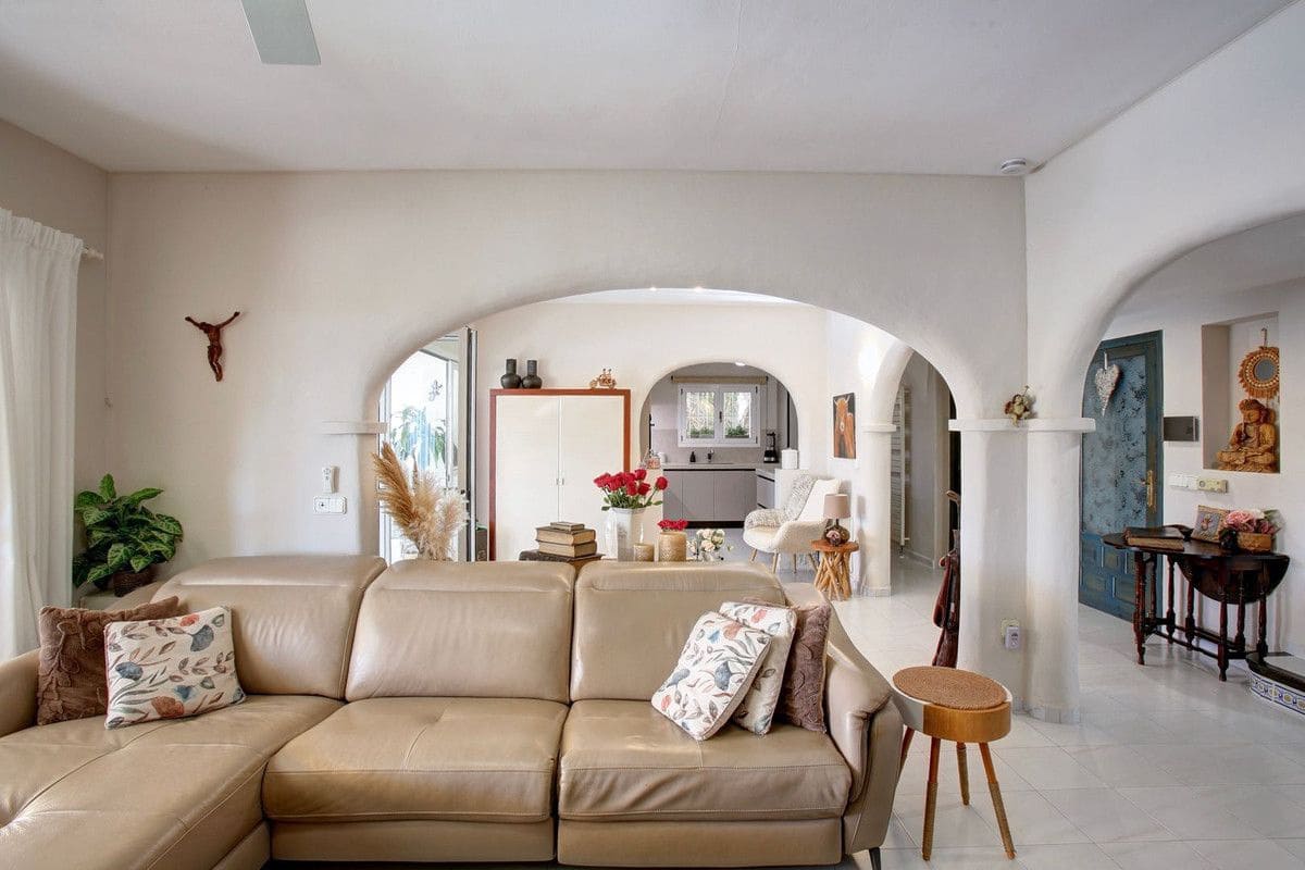 4 soveværelse Villa til salg i Calpe / Calp - € 870.000 (Ref: 10013807)