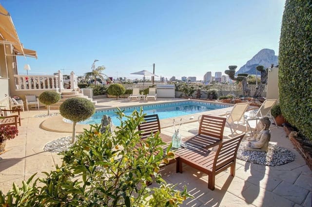 4 soveværelse Villa til salg i Calpe / Calp - € 870.000 (Ref: 10013807)