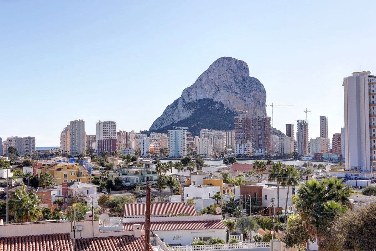4 soveværelse Villa til salg i Calpe / Calp - € 870.000 (Ref: 10013807)