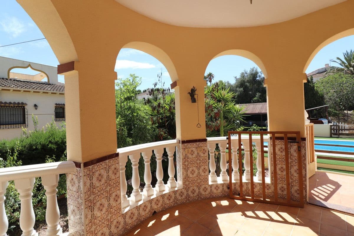 5 bedroom Villa for sale in Algorfa - € 418,000 (Ref: 10013813)