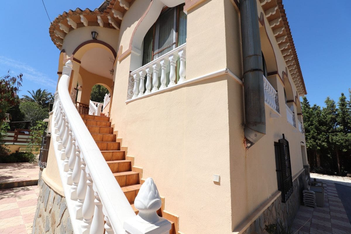 5 bedroom Villa for sale in Algorfa - € 418,000 (Ref: 10013813)