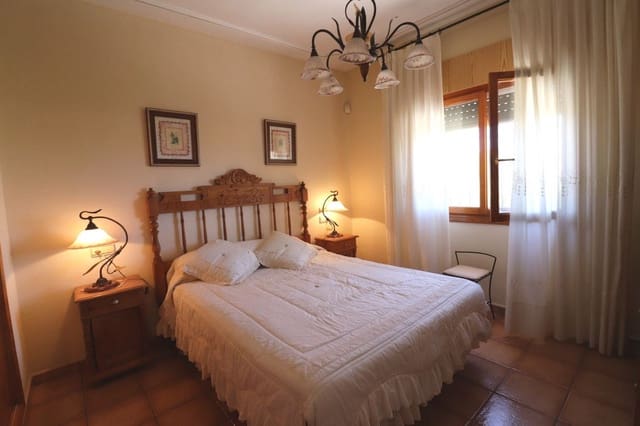 5 bedroom Villa for sale in Algorfa - € 418,000 (Ref: 10013813)