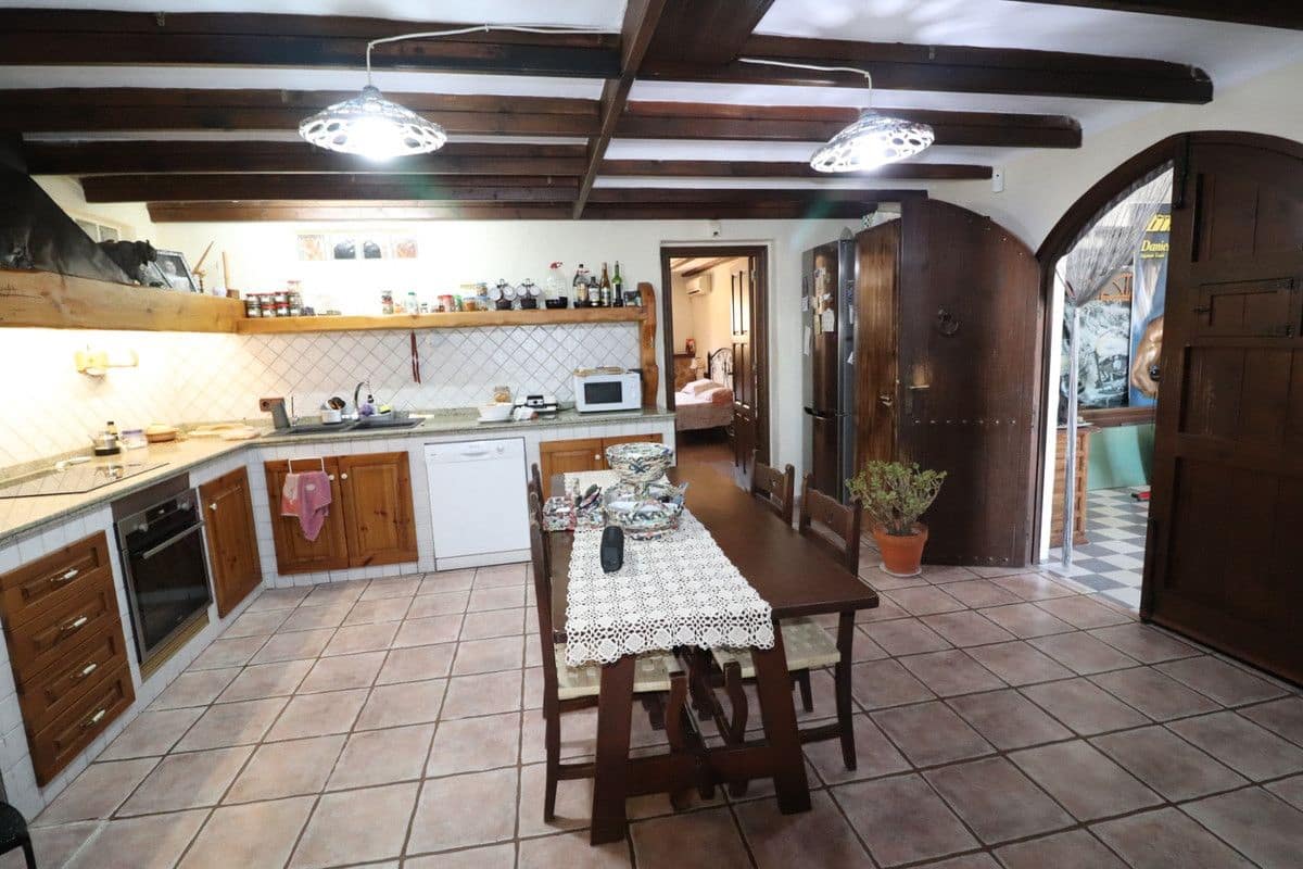 5 bedroom Villa for sale in Algorfa - € 418,000 (Ref: 10013813)