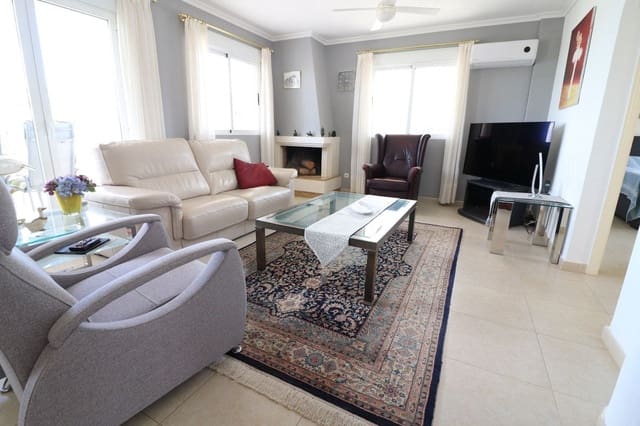 3 bedroom Villa for sale in Algorfa with pool - € 585,000 (Ref: 10013814)