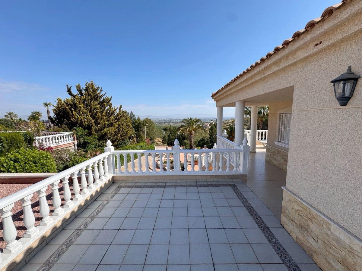 3 bedroom Villa for sale in Algorfa with pool - € 585,000 (Ref: 10013814)