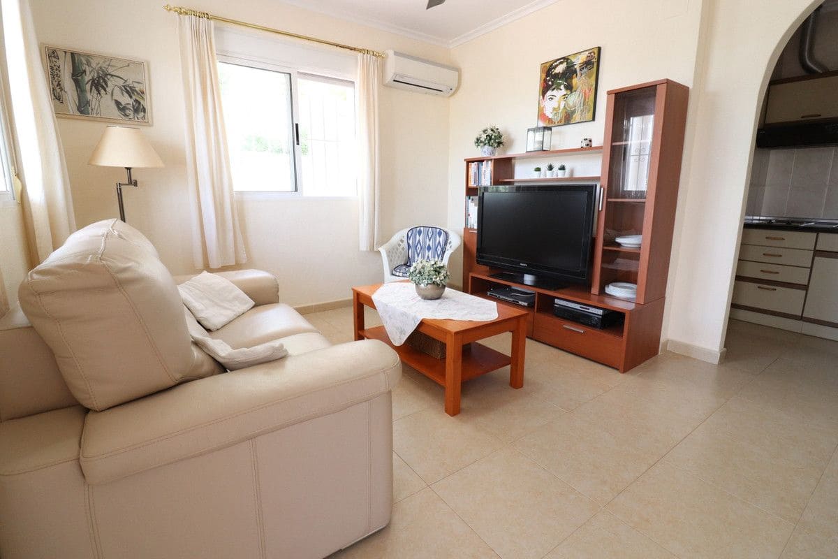 3 bedroom Villa for sale in Algorfa with pool - € 585,000 (Ref: 10013814)
