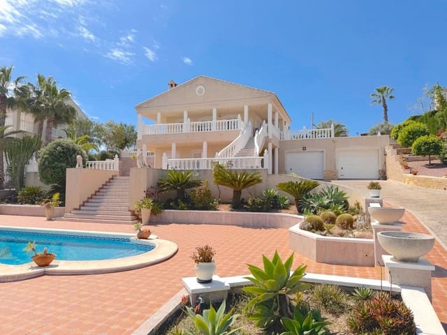 3 bedroom Villa for sale in Algorfa with pool - € 585,000 (Ref: 10013814)