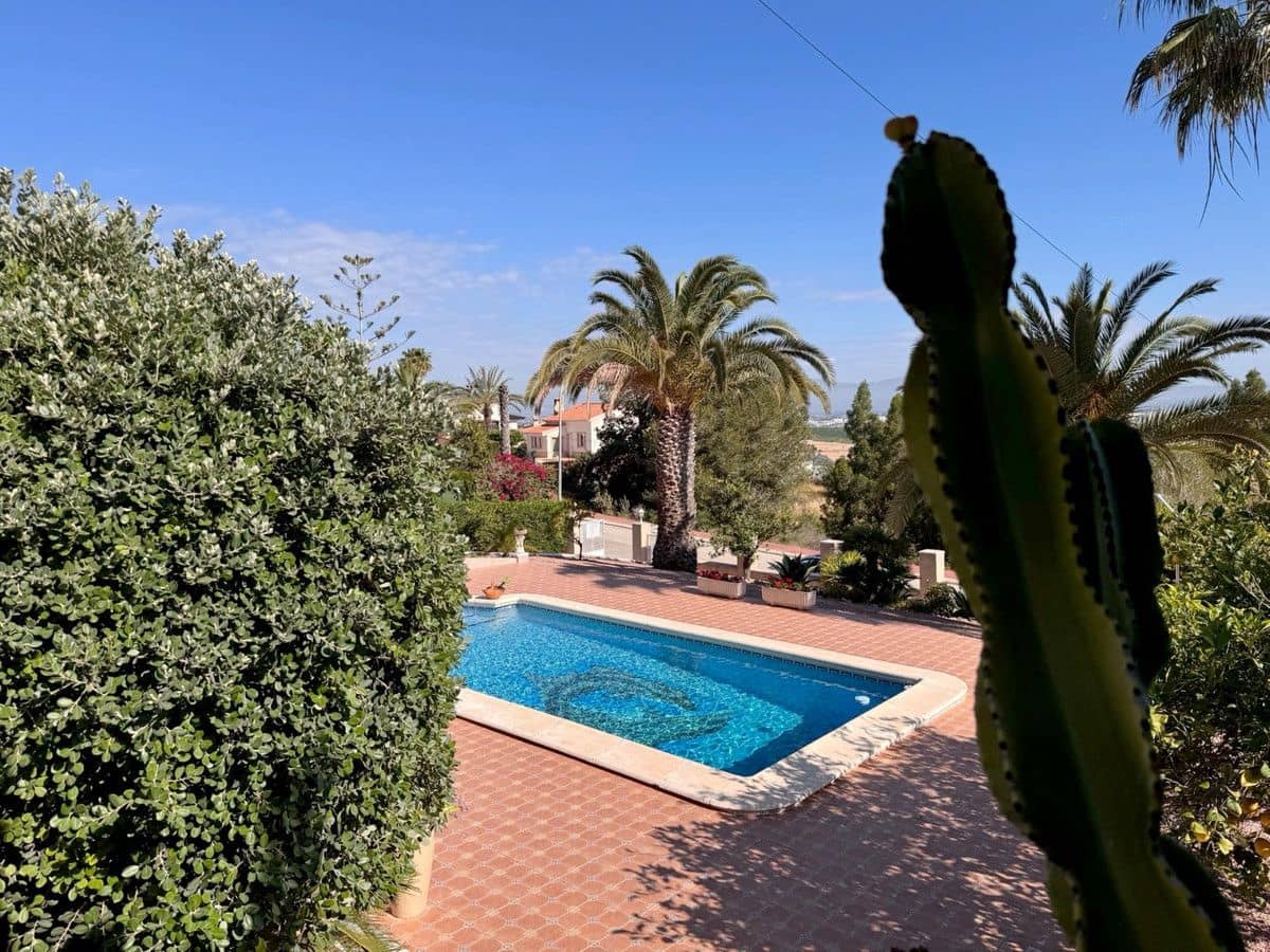 3 bedroom Villa for sale in Algorfa with pool - € 585,000 (Ref: 10013814)