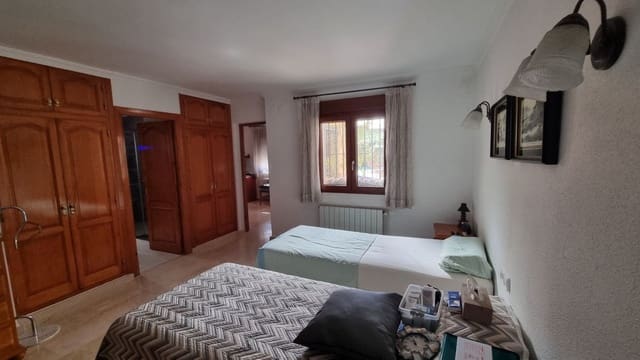 4 bedroom Villa for sale in Pedreguer - € 975,000 (Ref: 10013819)