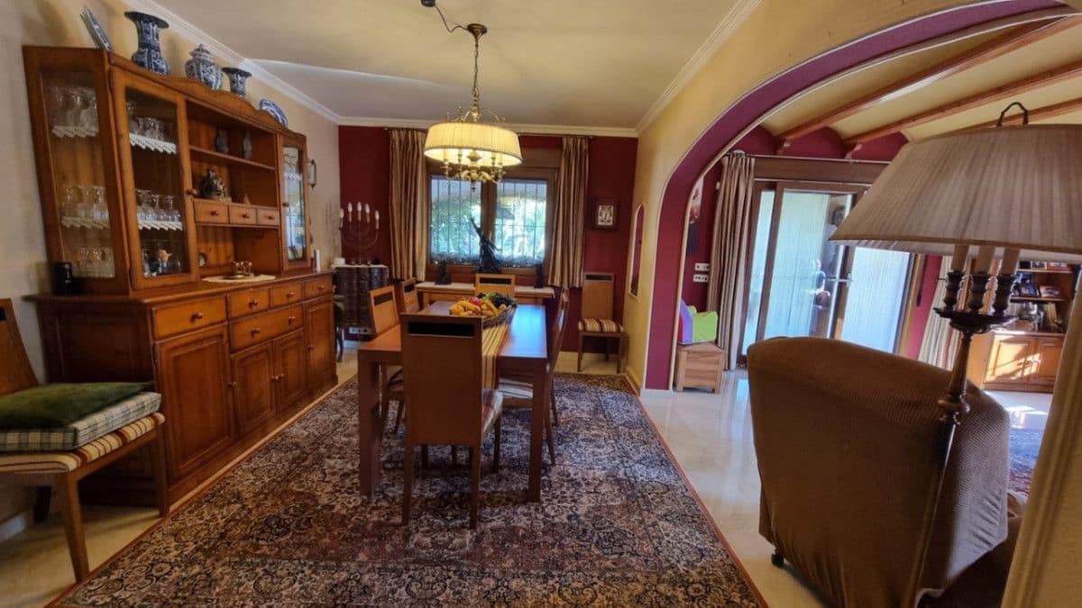 4 bedroom Villa for sale in Pedreguer - € 975,000 (Ref: 10013819)