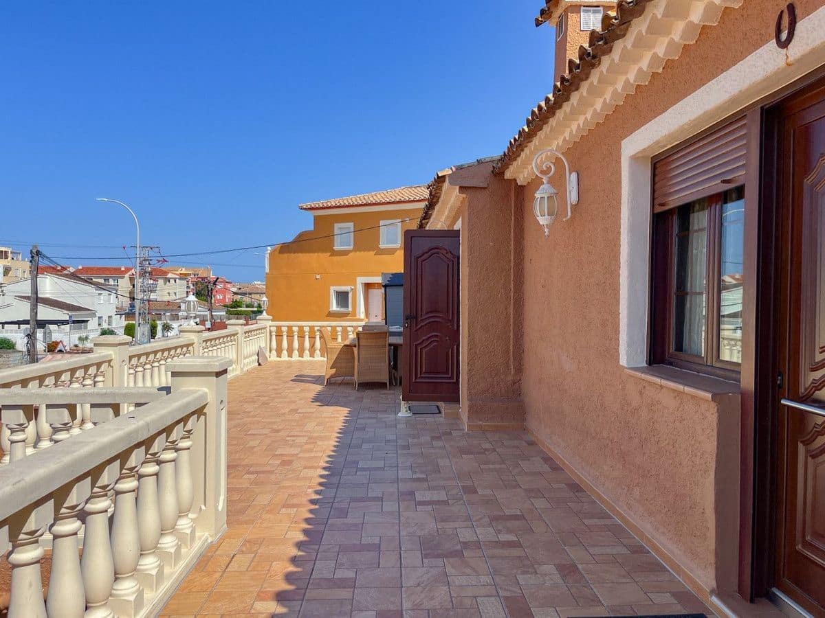 6 Zimmer Villa zu verkaufen in La Marina - 850.000 € (Ref: 10013821)