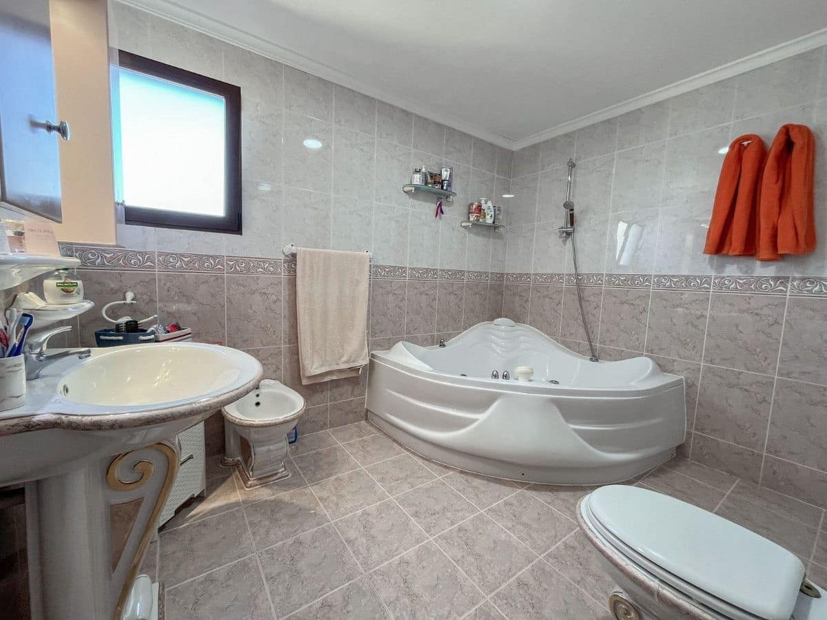 6 Zimmer Villa zu verkaufen in La Marina - 850.000 € (Ref: 10013821)