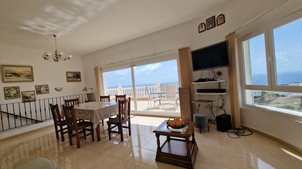 Chalet de 4 habitaciones en Benitachell / Benitatxell en venta - 730.000 € (Ref: 10013822)