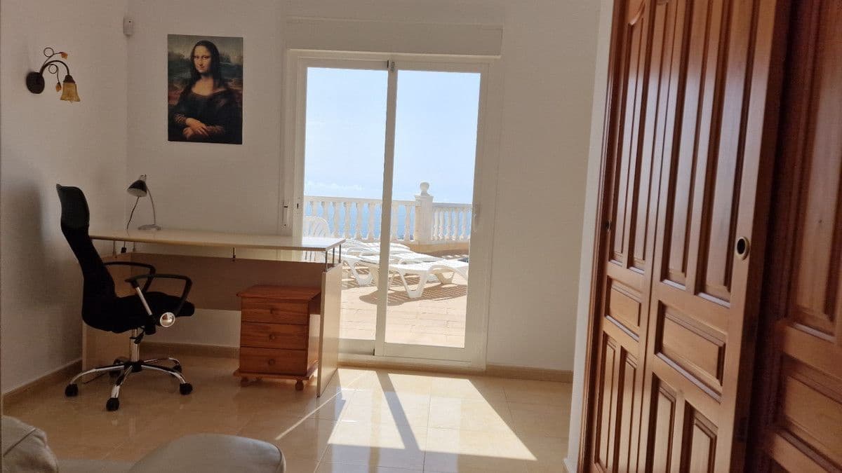 Chalet de 4 habitaciones en Benitachell / Benitatxell en venta - 730.000 € (Ref: 10013822)