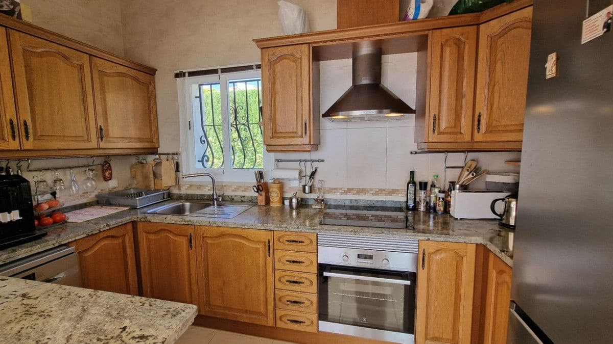 Chalet de 4 habitaciones en Benitachell / Benitatxell en venta - 730.000 € (Ref: 10013822)