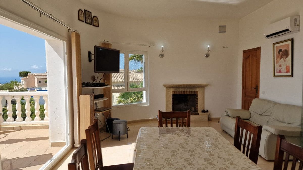 Chalet de 4 habitaciones en Benitachell / Benitatxell en venta - 730.000 € (Ref: 10013822)