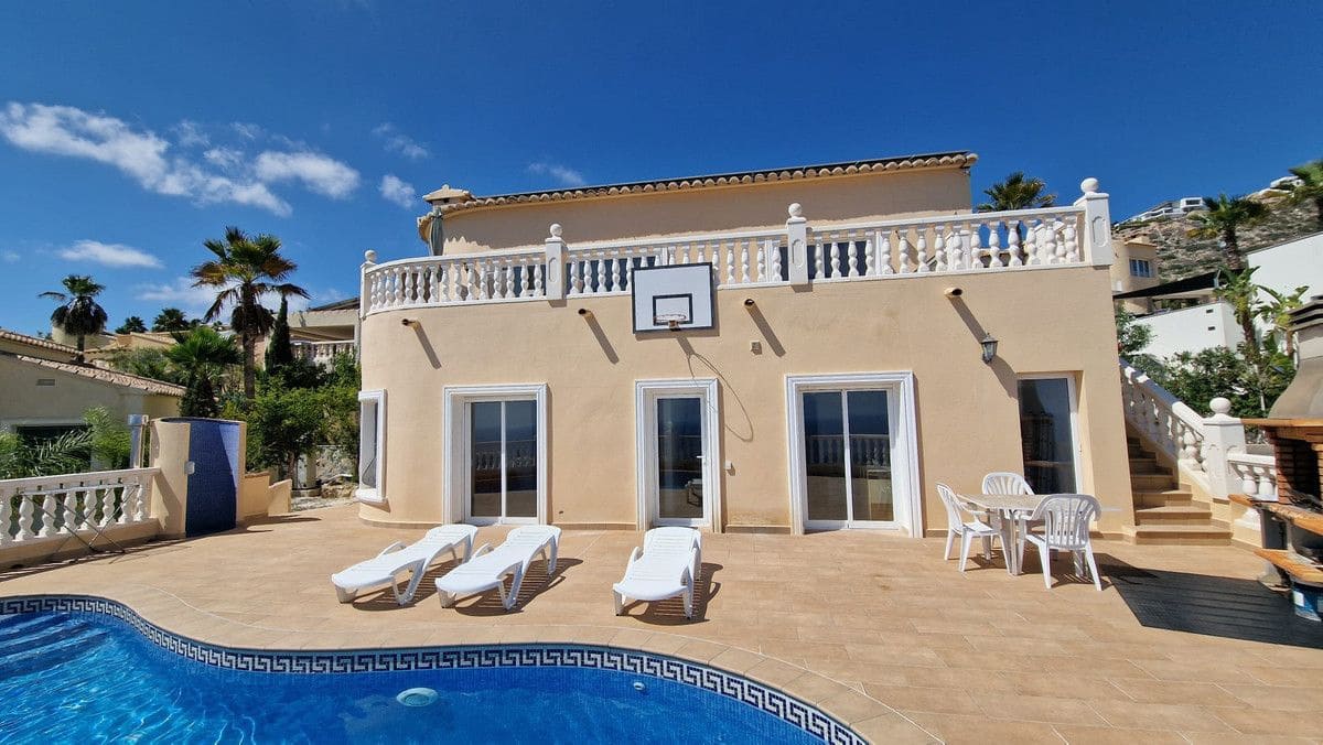Chalet de 4 habitaciones en Benitachell / Benitatxell en venta - 730.000 € (Ref: 10013822)