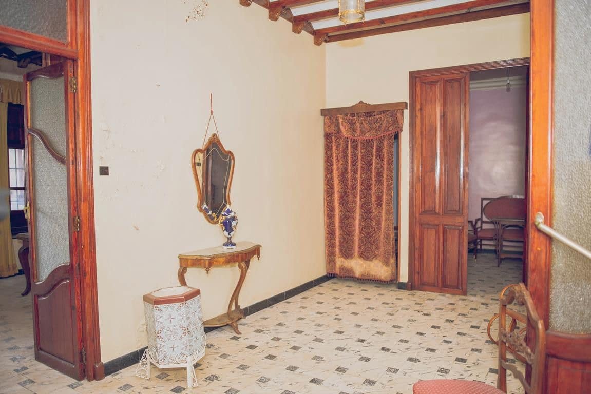 9 sypialnia Willa na sprzedaż w Pego - 320 000 € (Ref: 10013834)