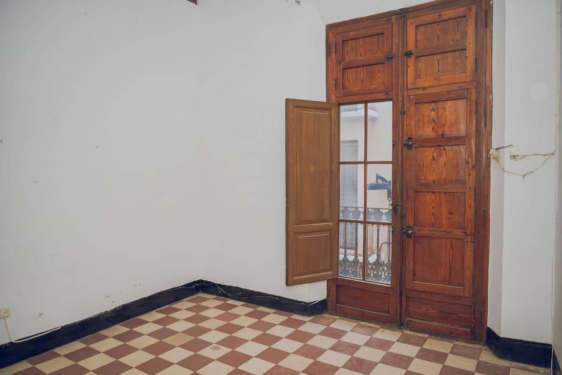 9 sypialnia Willa na sprzedaż w Pego - 320 000 € (Ref: 10013834)