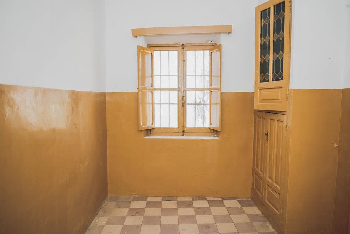 9 sypialnia Willa na sprzedaż w Pego - 320 000 € (Ref: 10013834)