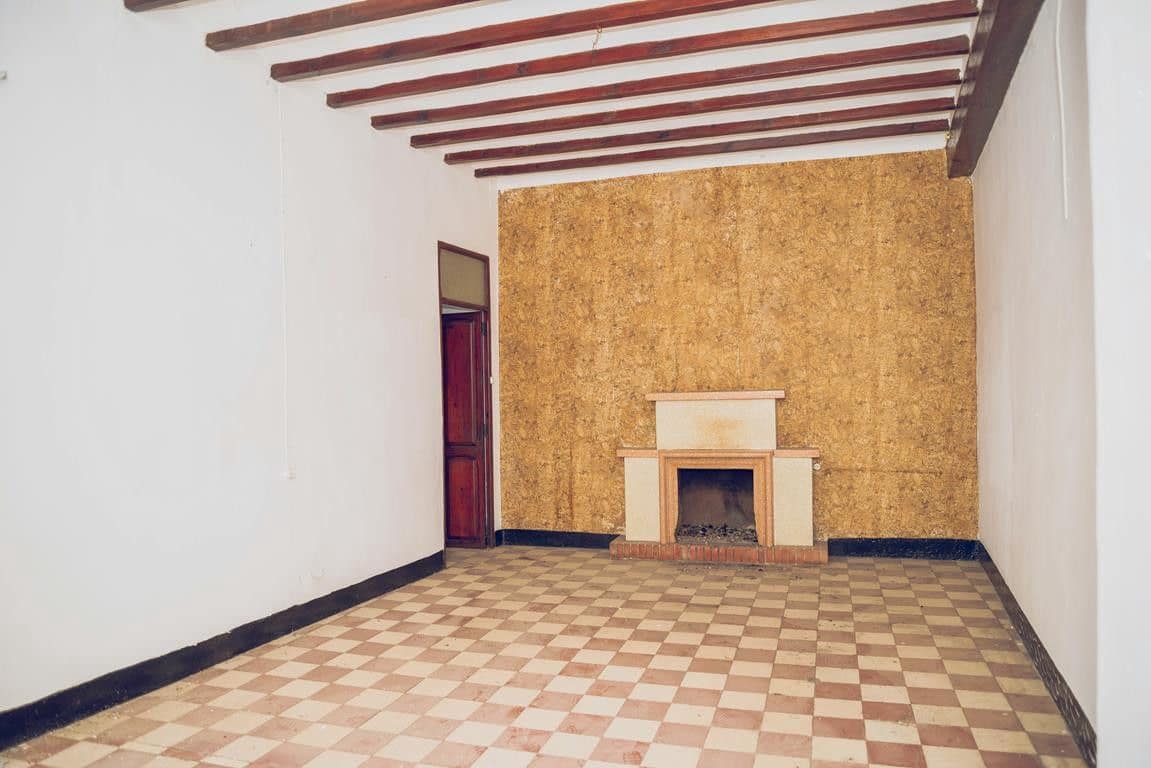 9 sypialnia Willa na sprzedaż w Pego - 320 000 € (Ref: 10013834)