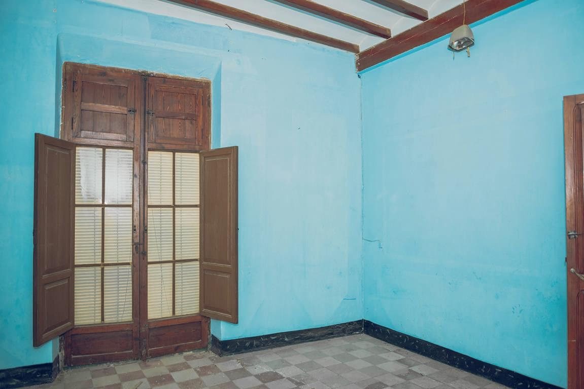 9 sypialnia Willa na sprzedaż w Pego - 320 000 € (Ref: 10013834)