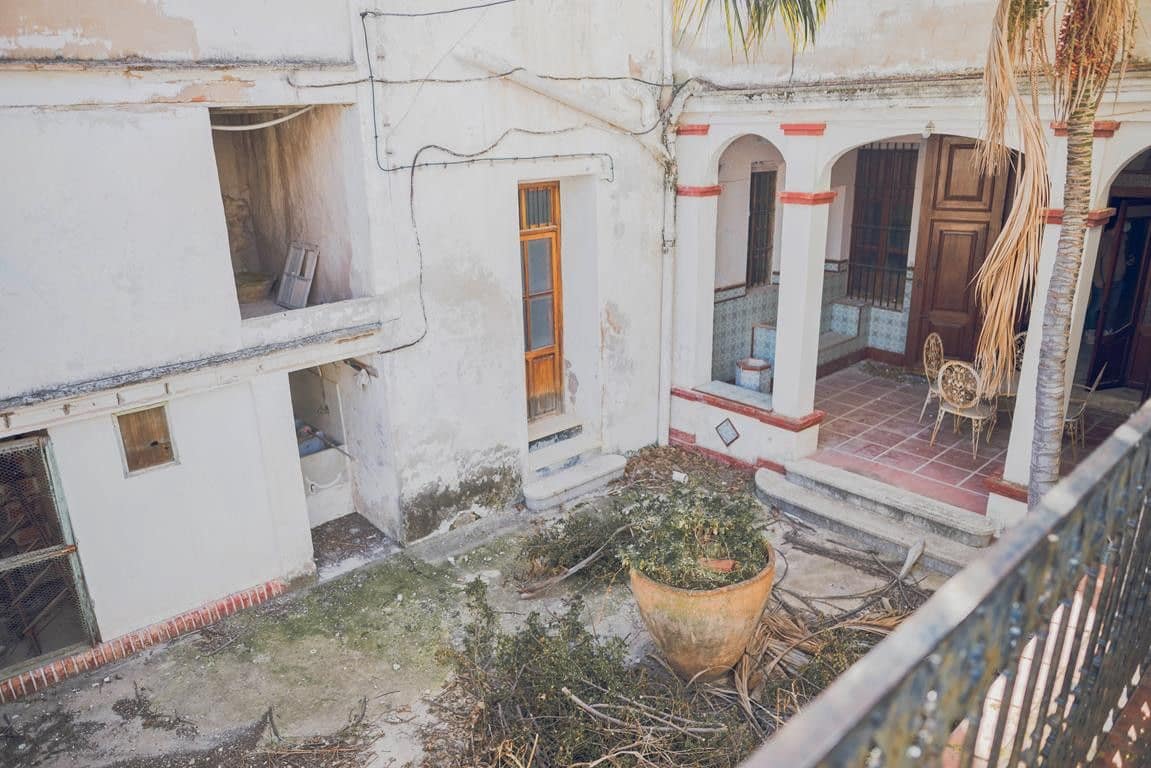 9 sypialnia Willa na sprzedaż w Pego - 320 000 € (Ref: 10013834)