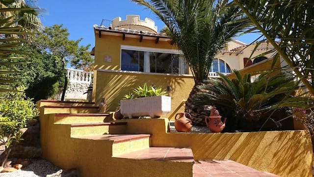5 bedroom Villa for sale in Benitachell / Benitatxell - € 585,000 (Ref: 10013845)