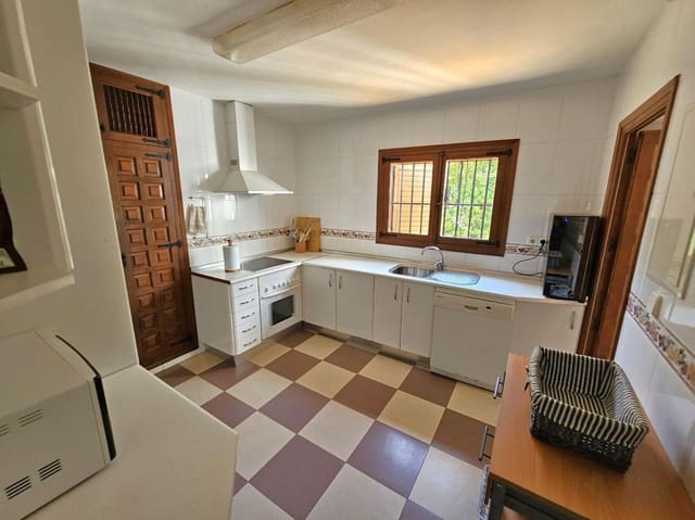 6 bedroom Villa for sale in Javea / Xàbia - € 790,000 (Ref: 10013847)