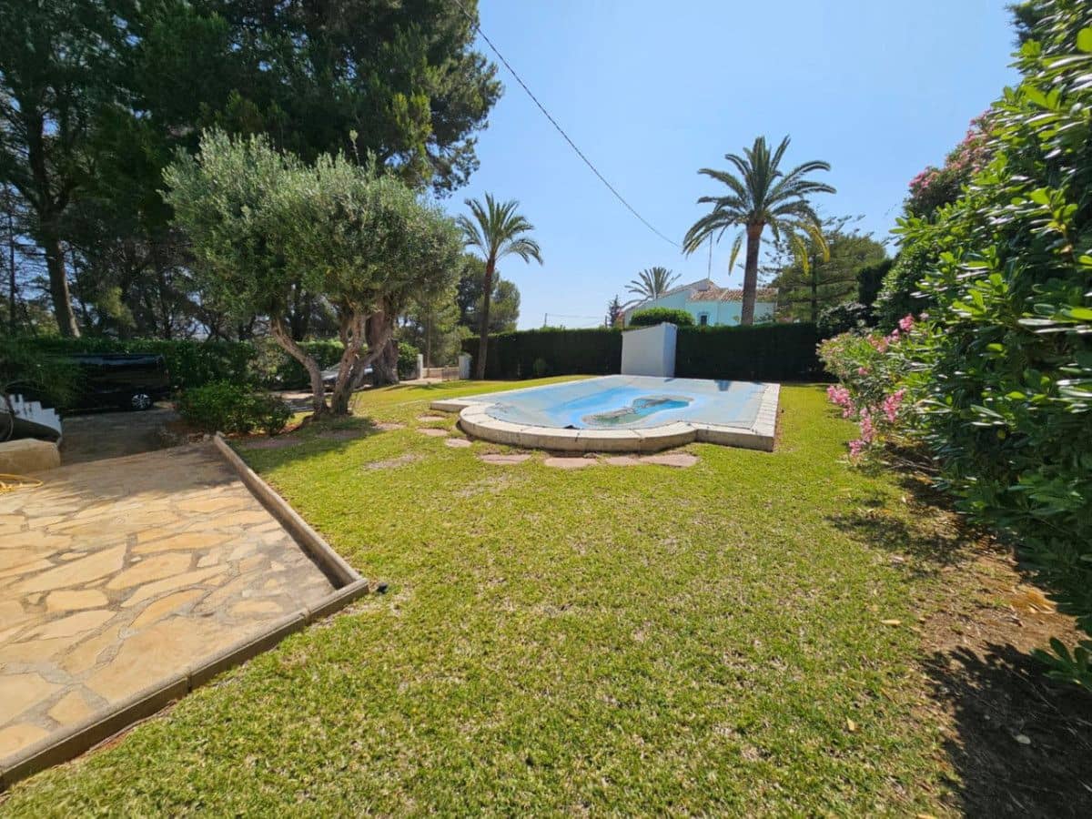 6 bedroom Villa for sale in Javea / Xabia - € 790,000 (Ref: 10013847)