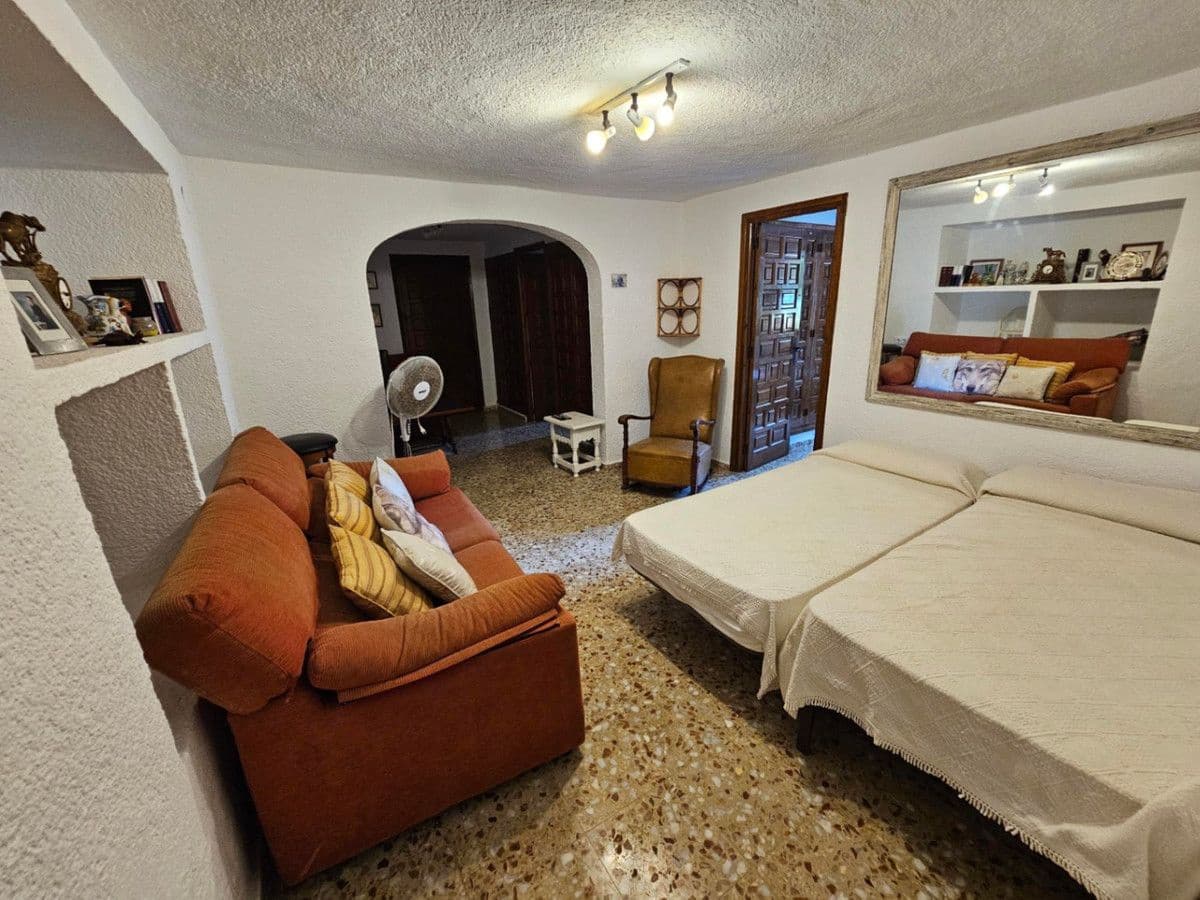 6 bedroom Villa for sale in Javea / Xabia - € 790,000 (Ref: 10013847)