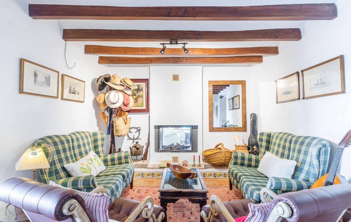 8 bedroom Finca/Country House for sale in Teulada - € 1,600,000 (Ref: 10013859)
