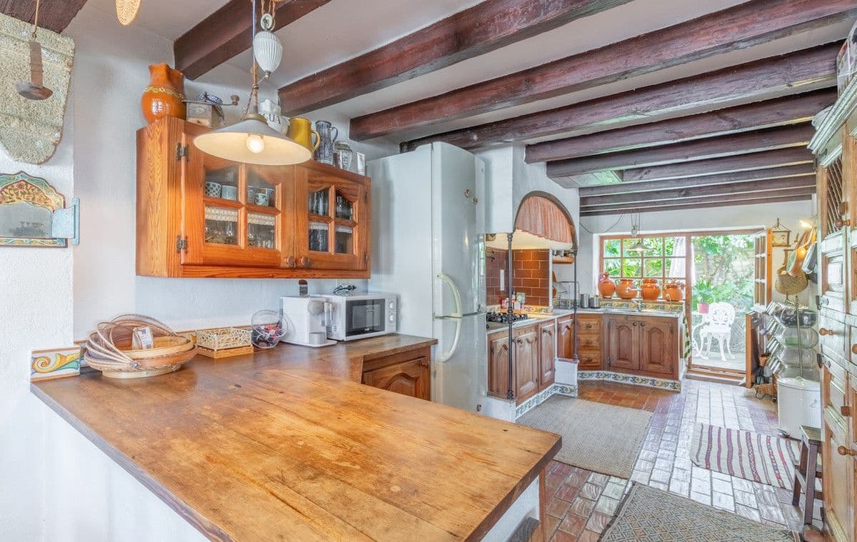 8 bedroom Finca/Country House for sale in Teulada - € 1,600,000 (Ref: 10013859)
