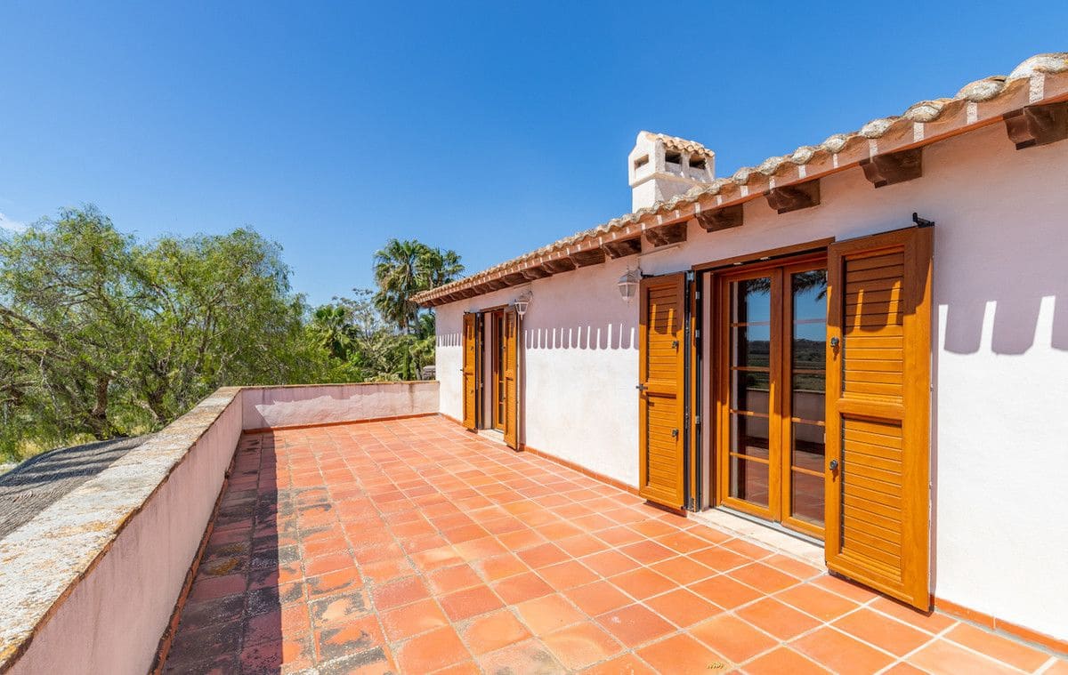 8 bedroom Finca/Country House for sale in Teulada - € 1,600,000 (Ref: 10013859)