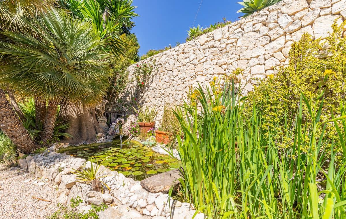 8 bedroom Finca/Country House for sale in Teulada - € 1,600,000 (Ref: 10013859)