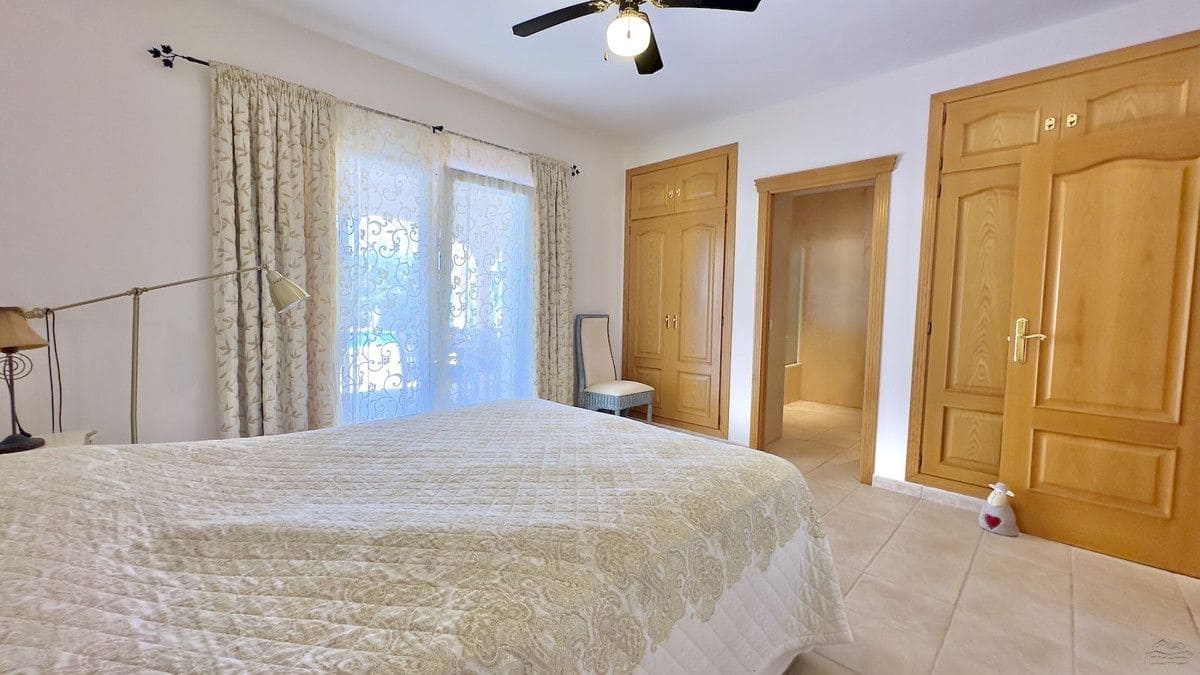 4 bedroom Villa for sale in Javea / Xabia - € 2,200,000 (Ref: 10013864)