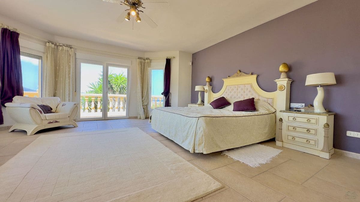 4 bedroom Villa for sale in Javea / Xabia - € 2,200,000 (Ref: 10013864)