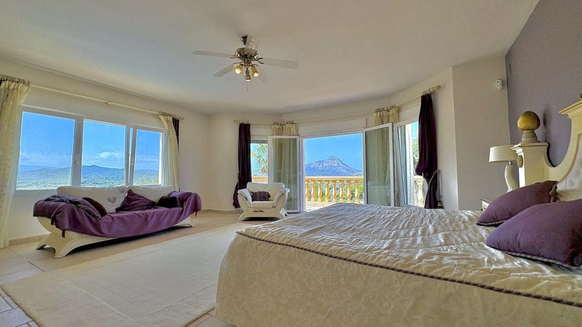 4 bedroom Villa for sale in Javea / Xabia - € 2,200,000 (Ref: 10013864)