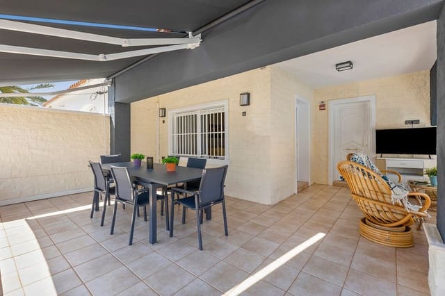 4 Zimmer Villa zu verkaufen in Punta Prima, Torrevieja - 656.000 € (Ref: 10013866)