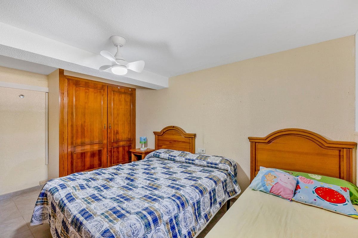 4 bedroom Villa for sale in Torrevieja - € 656,000 (Ref: 10013866)